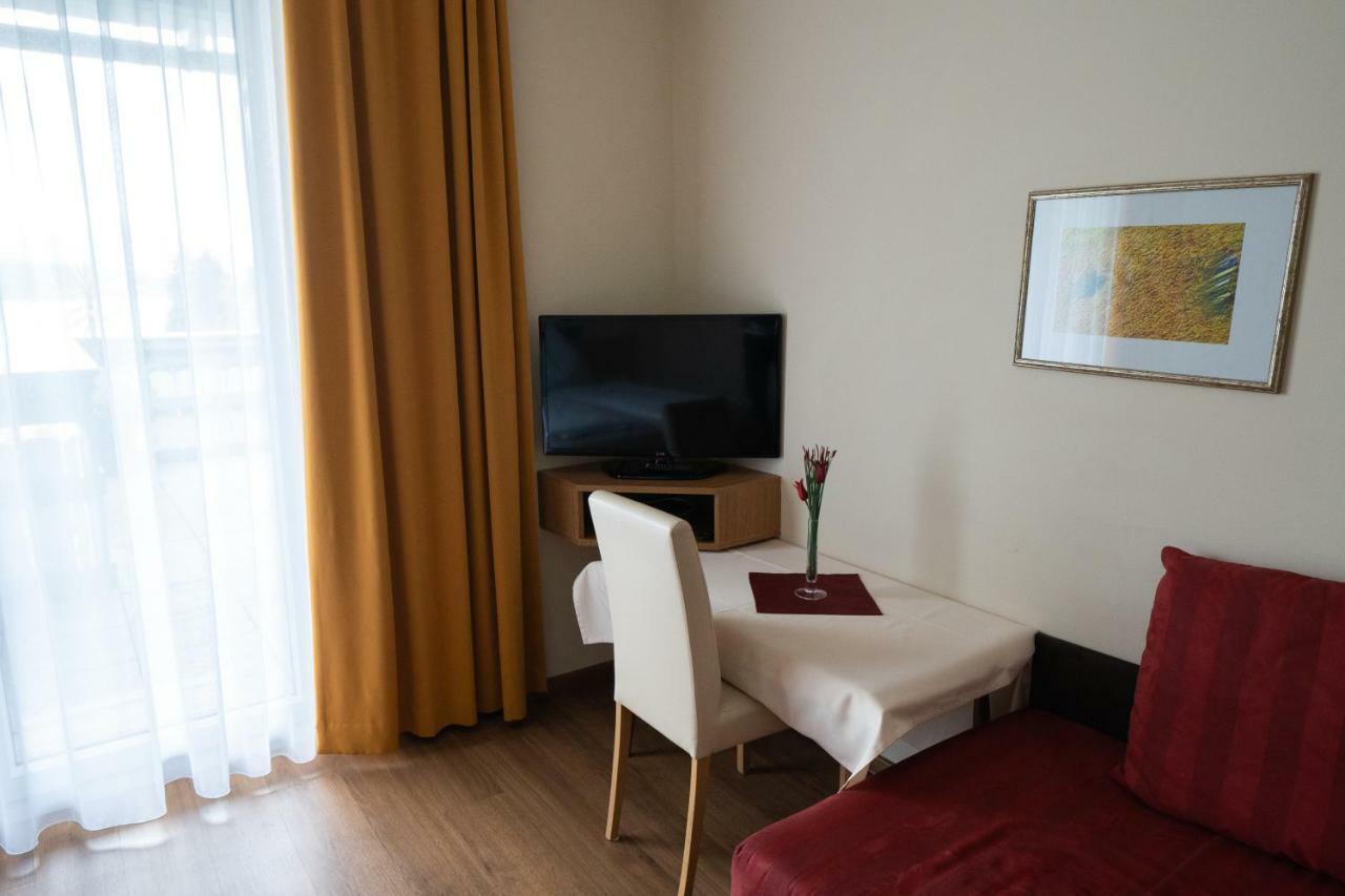 Pension Pleikner Hotel Millstatt Buitenkant foto